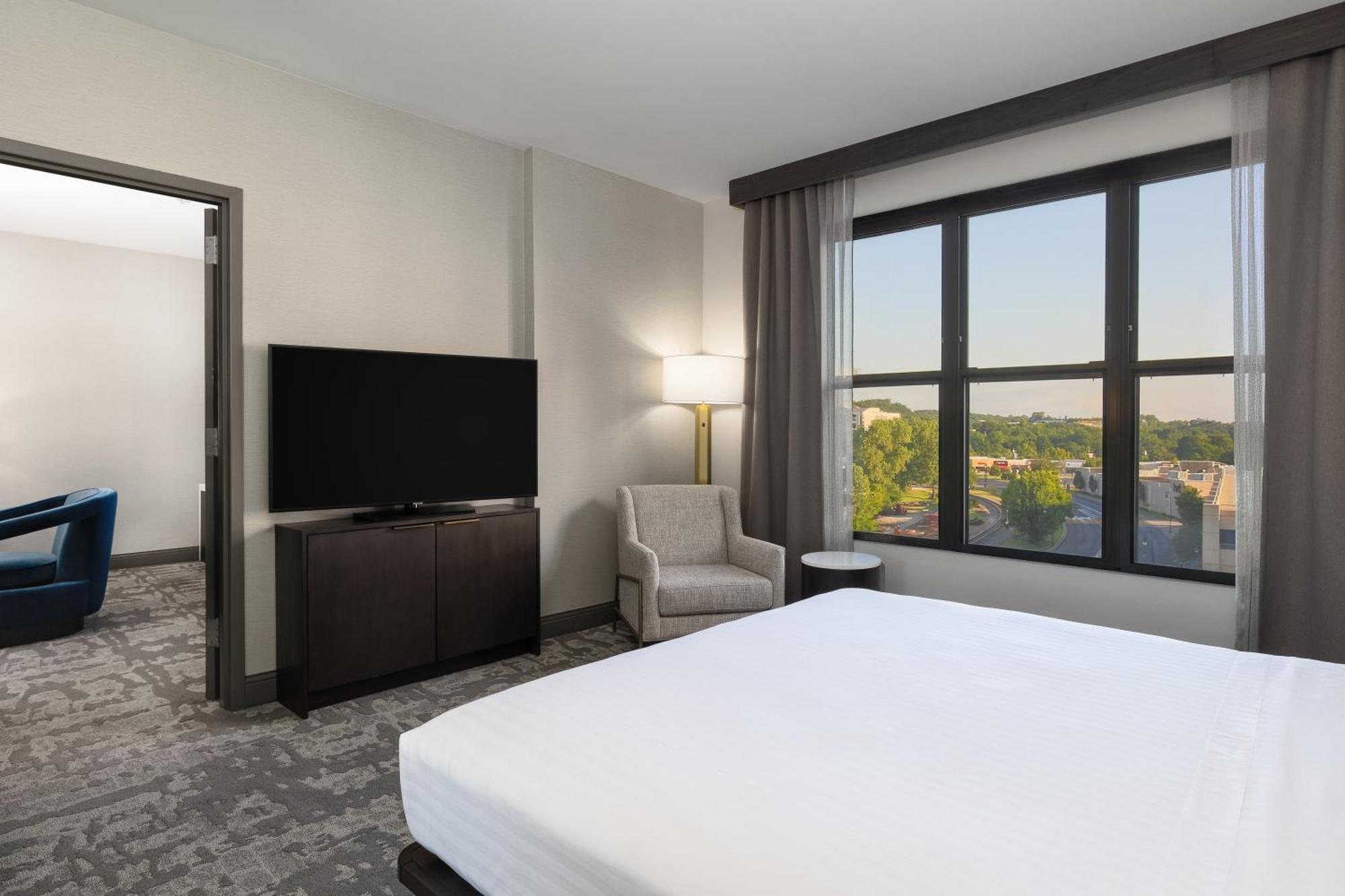 Hotel Hilton Promenade Branson Landing Exterior foto